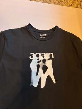 Again Distorted Logo Graphic T-Shirt Black Size Small